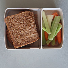 Lunchbox "Time Out Box" weiss mit Brot und Gemüse