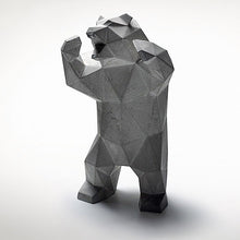 Braunbär aus Beton