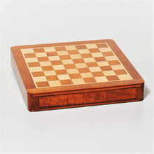 Reiseschach mit Lade aus Holz und Magnetfiguren
