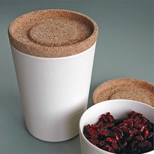 Bambusdose verschließbar "Kork", weiß, 1L mit Cranberries